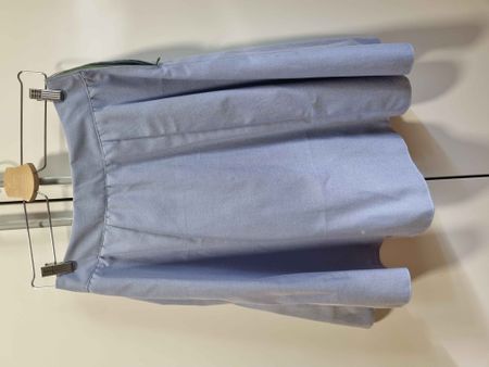 Damen Rock hellblau in neuwertigem Zustand handgemacht