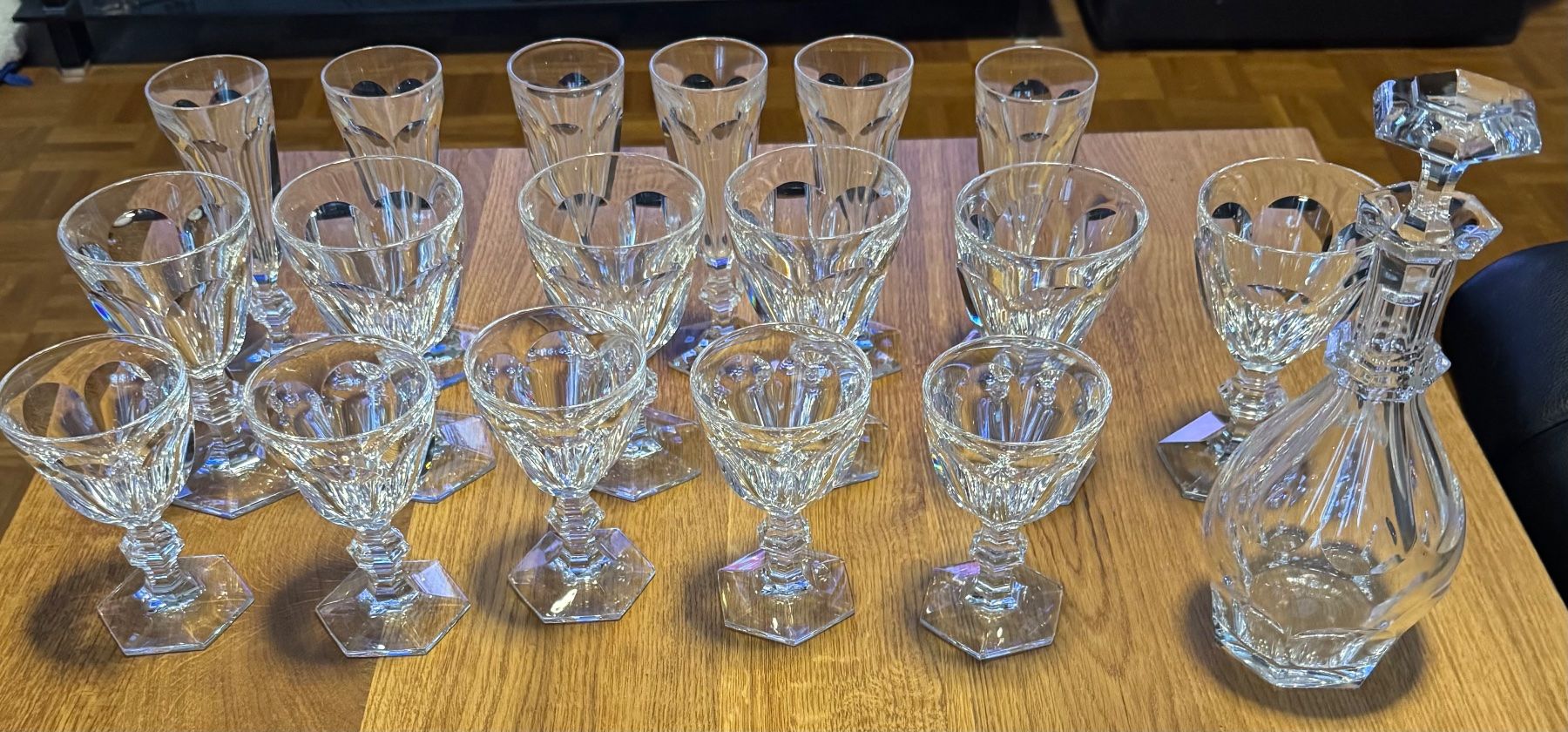 Baccarat Bicchieri: Baccarat Harcourt 1841 Gläser inkl. Weinkaraffe – Usato da Herzogenbuchsee venduto da zukerka
