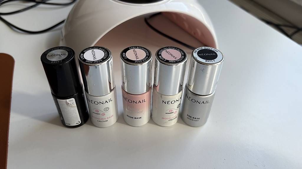 Smalto per unghie: UV Nagellack Set von Neonail  – Usato da St. Gallen venduto da GiuliaClaus 2