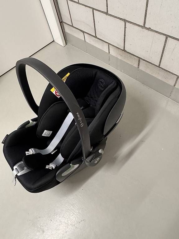 Cybex Sièges auto: Babyschale Cloud T- I Size Cybex – D'occasion à Stettlen par ann_7gb9