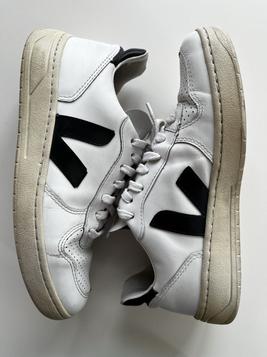 Veja Scarpe da donna: 4 Paar Veja Sneaker V-10 / Esplar Gr. 37 – Usato da Olten venduto da hahnice99 4