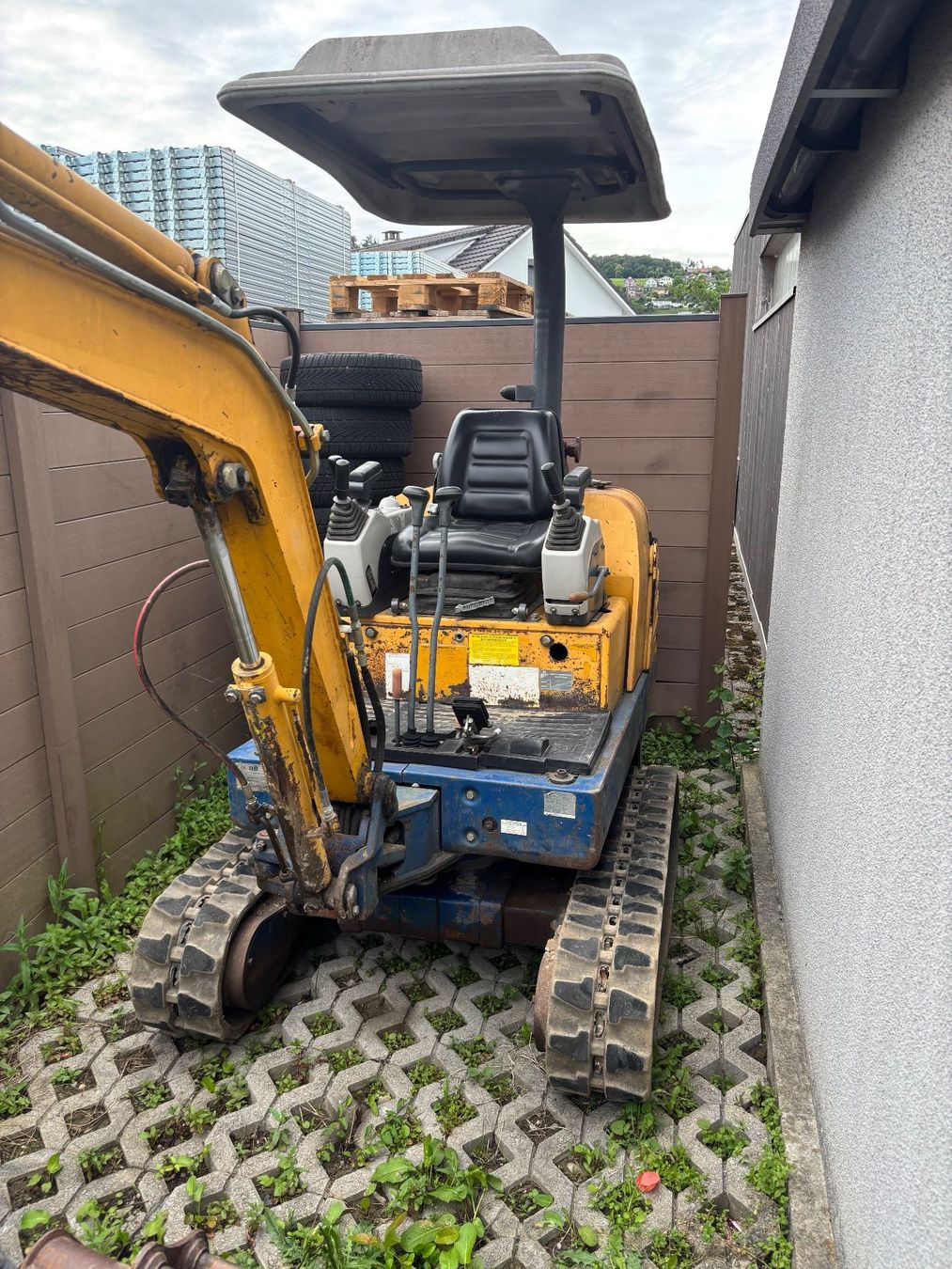 Hutter Escavatori: Bagger Baumaschine HUTTER IHI17NE gartenbau – Usato da Niedergösgen venduto da Easthilldonze