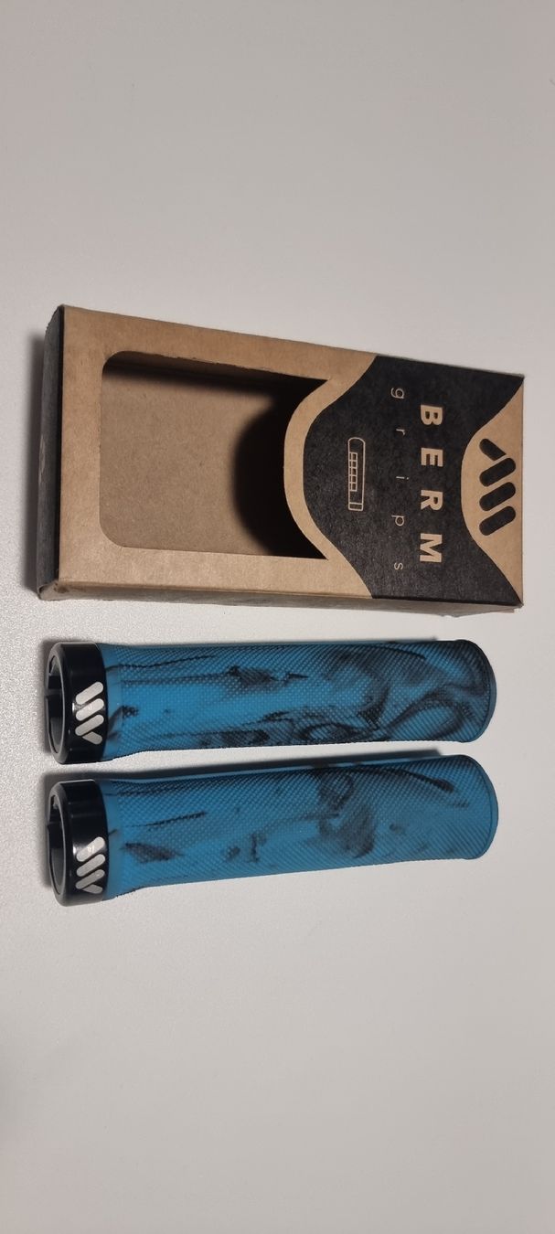 Pezzi di ricambio: All Mountain Style AMS Manopole Berm – Nuovo e nell'imballaggio originale da Chiasso venduto da rottu89