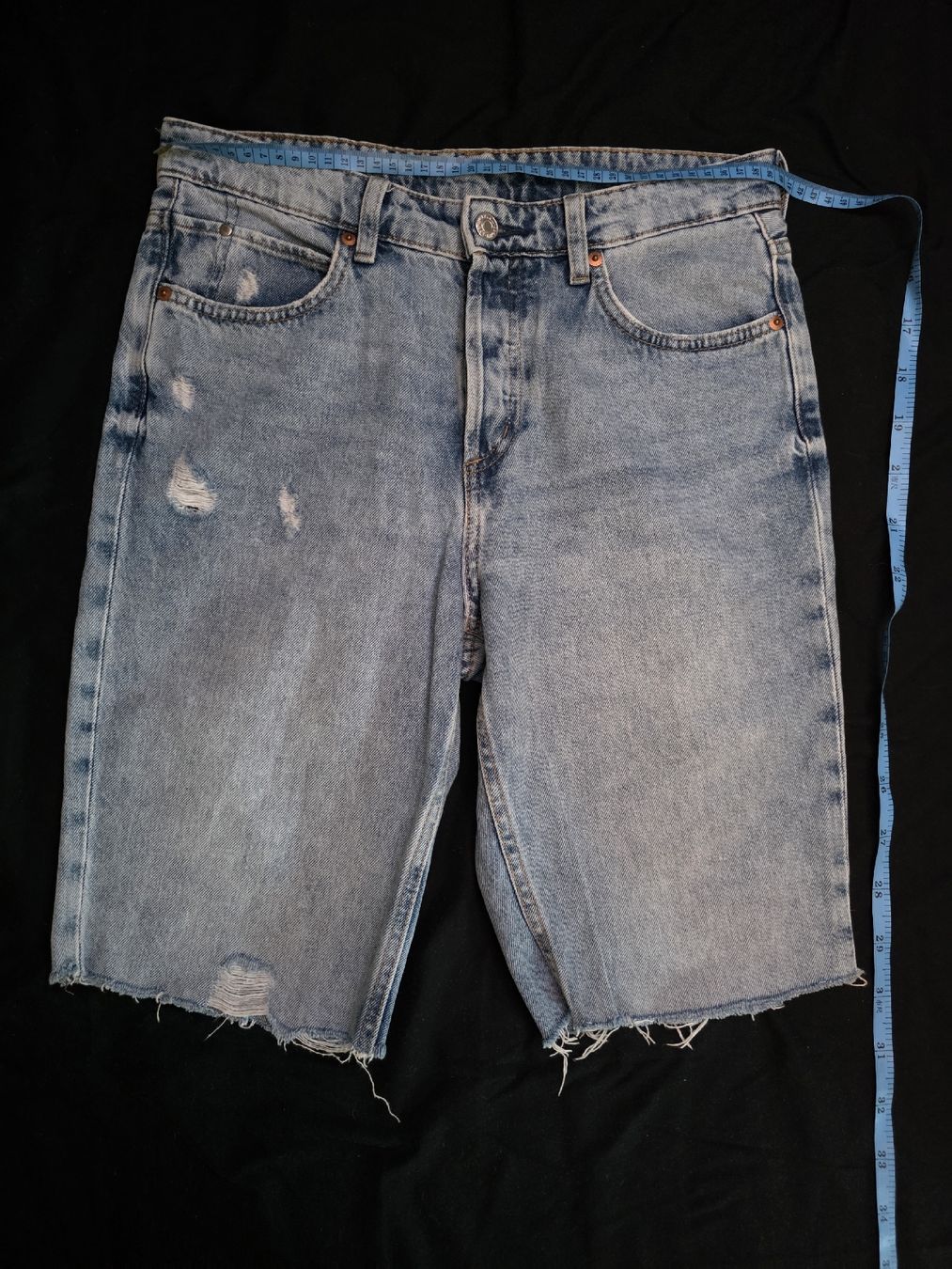 H&M Jeans: H&M Jeansshorts – hellblau  – Usato da Interlaken venduto da NataliiaS 4