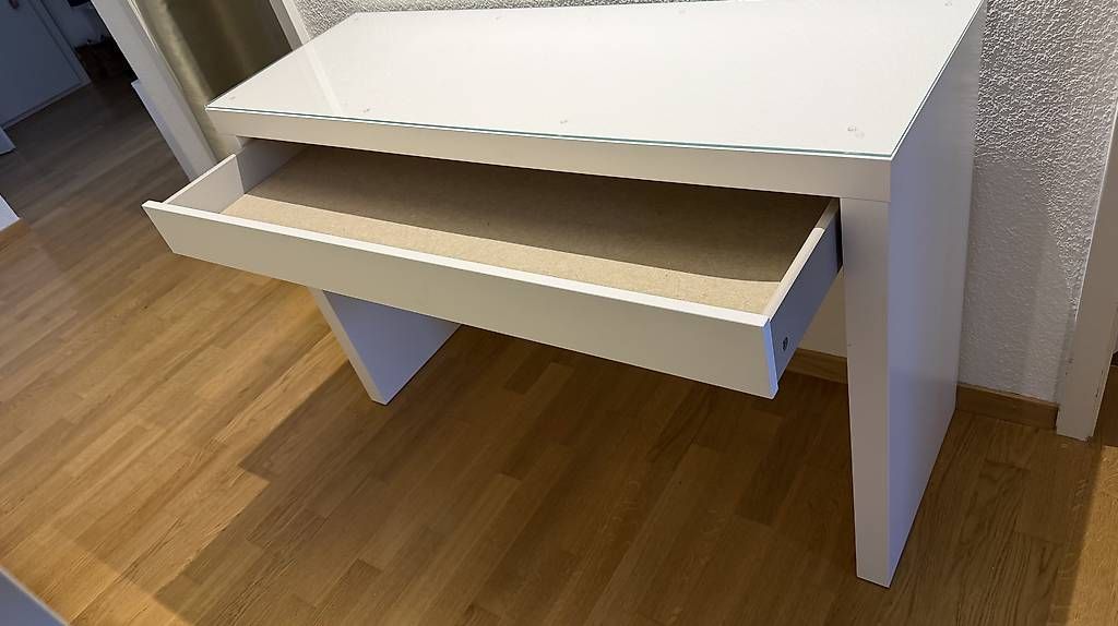 Ikea Tavoli da trucco: Schminktisch "MALM" IKEA – Usato da Schliern b. Köniz venduto da Jan_3098 4