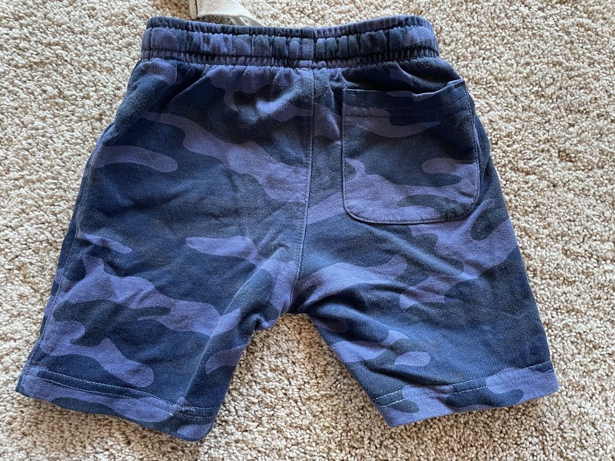 Carter's Pantaloni: Purple Militär  – Usato da Herisau venduto da Ciaoschein 1