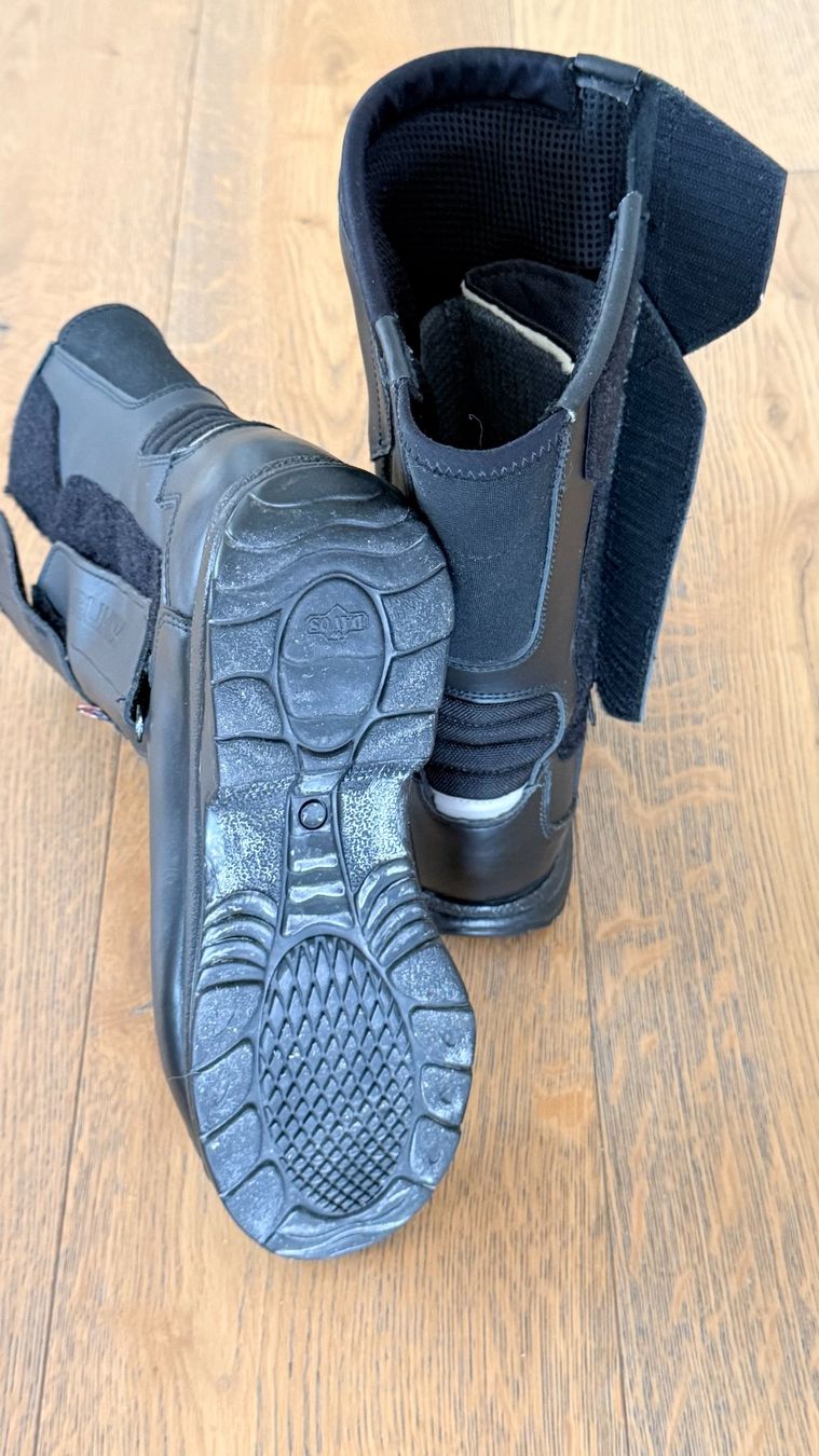 Scarpe da donna: Töffstiefel (Damen) – Usato da Luzern venduto da Kairosdauin