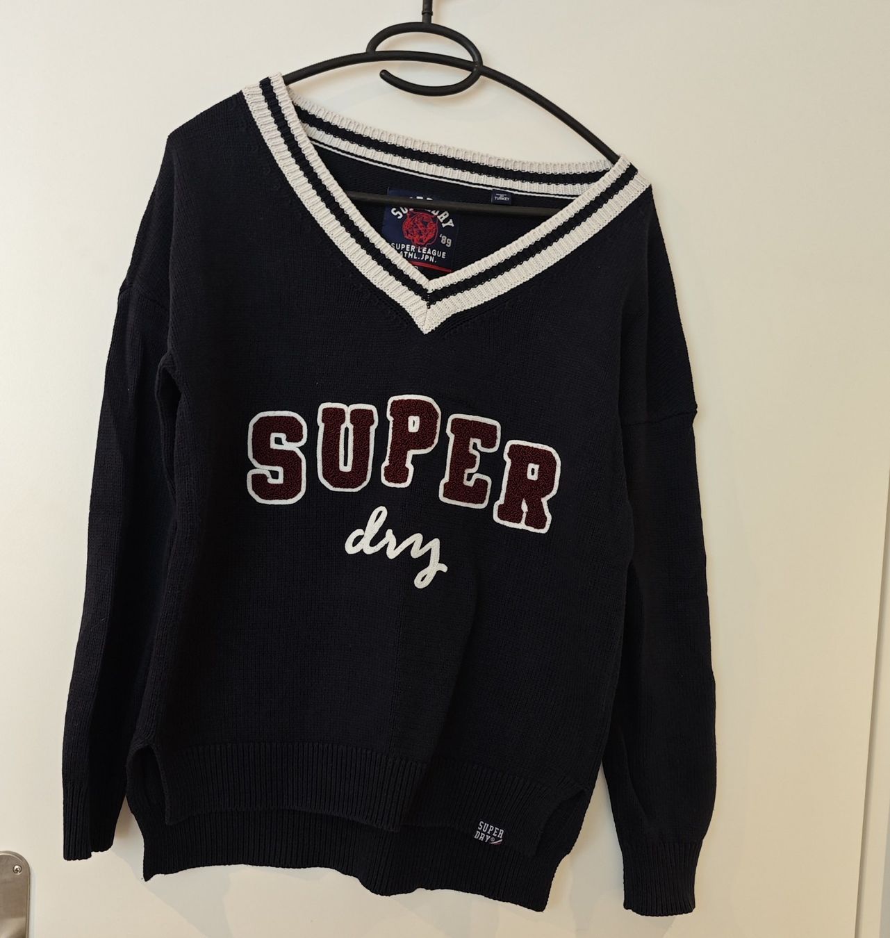 Superdry Pullover & Sweatshirts: Superdry Damenpullover Gr. S, Navy, V-Neck, Vintage Style – Gebraucht aus Bülach von mastika82