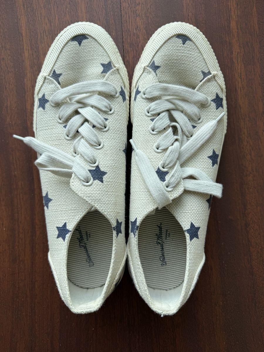 Scarpe da donna: Turnschuh mit Sterne – Usato da Küsnacht ZH venduto da Bpn18