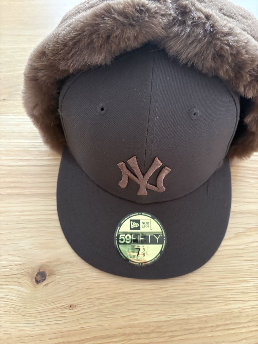 New Era Copricapi, berretti & cappellini: Casquette New Era 59fifthy dog ear – Nuovo e nell'imballaggio originale da Moudon venduto da jahnike