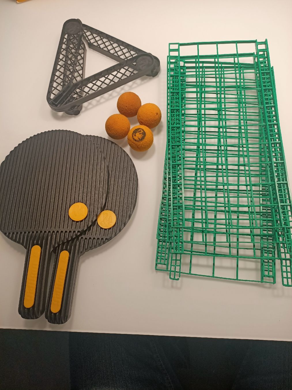 Pelikan Spiele: Pelikan Family Ping-Pong – Gebraucht aus Kirchberg BE von Swoosh