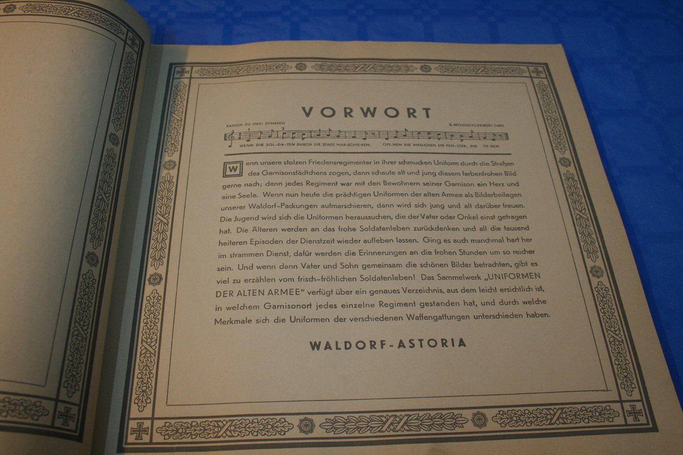 Libri: Uniformen der Alten Armee – Usato da Wettingen venduto da zibi137 2