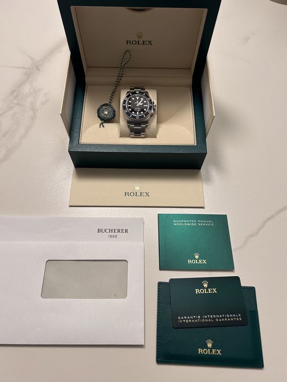 Rolex Submariner 124060, (Neu (gemäss Beschreibung)) in Au