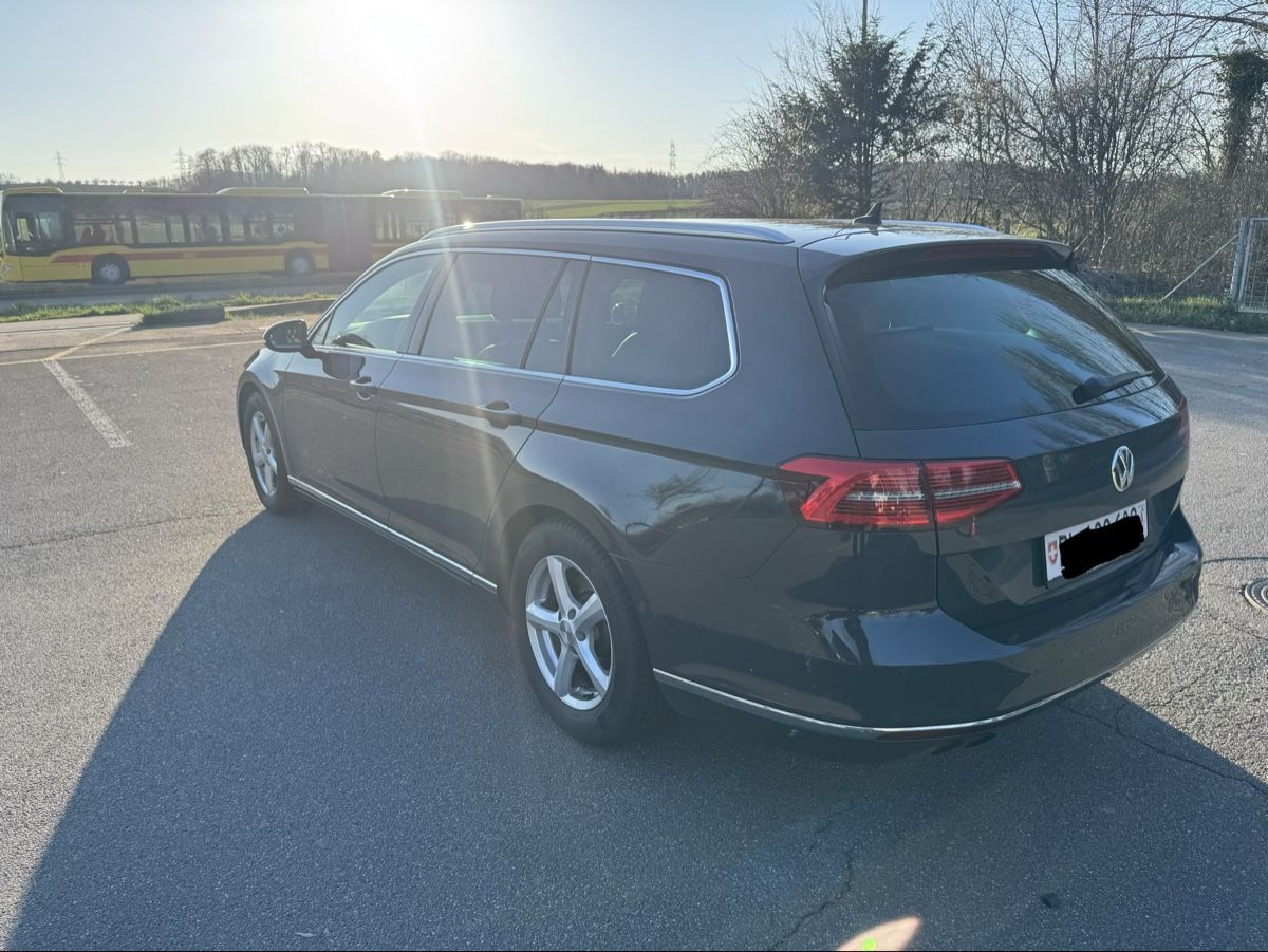 VW Automobili: VW PASSAT VARIANT DSG 1.8 BMT – Usato da Oberwil BL venduto da Samsung010 8