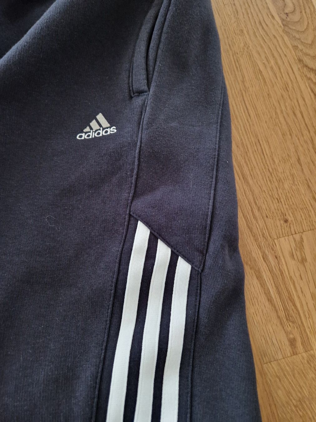 Adidas Pantaloni: Adidas Trainingshose XL  – Usato da Kulmerau venduto da Doene7 1
