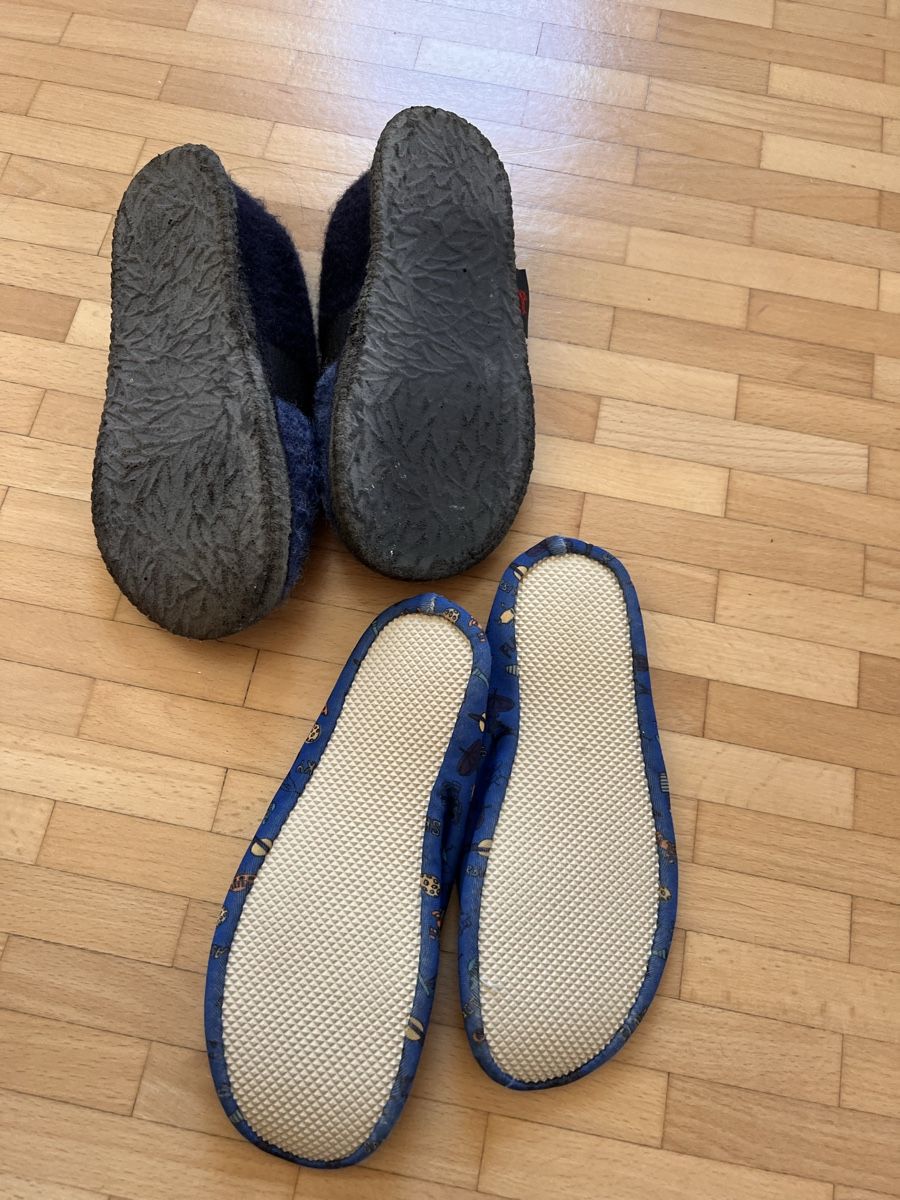Chaussures garçon: Chaussons en laine taille 31 – D'occasion à Fribourg par marlenep85 4