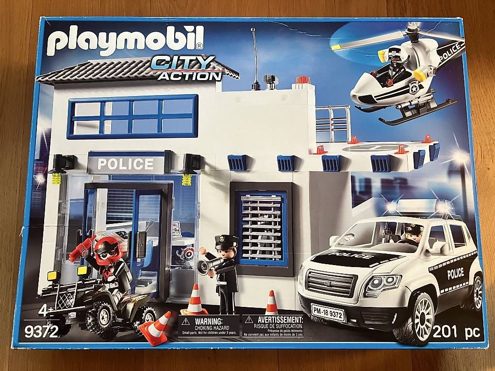 Playmobil Giocattoli: Playmobil 9372 - Polizeistation – Usato da Uetikon am See venduto da Lexiklexi