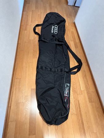 Audi Skitasche Original – 4 Paar Ski oder 3 Snowboard