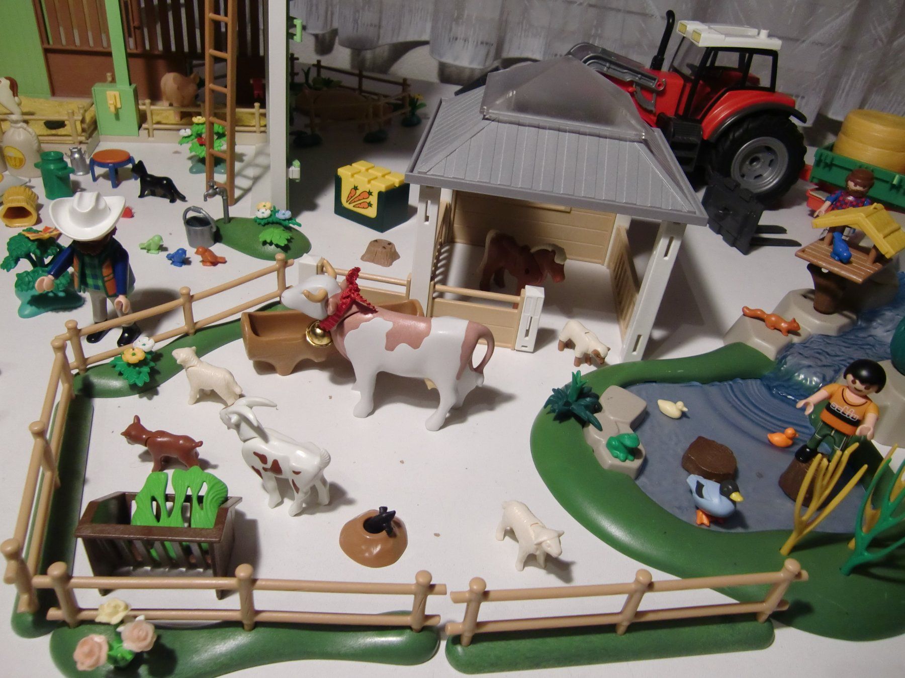 Playmobil Spielzeuge: Playmobil Bauernhof mit Traktor – Gebraucht aus Arbon von 200sterne 4