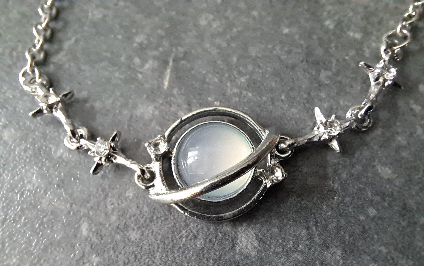 Bracciali & Braccialetti: Bracelet en pierre de lune – Nuovo e nell'imballaggio originale da St-Imier venduto da supernova21 2