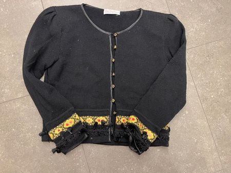 Hübsches elegantes Strickjäckli in S aus Frankreich