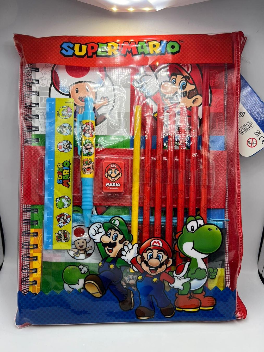 Matite, matite colorate & gessi: Super Mario Schreibwaren Set, 11-teilig, Neu, Schule – Nuovo e nell'imballaggio originale da Emmen venduto da VK-Retail