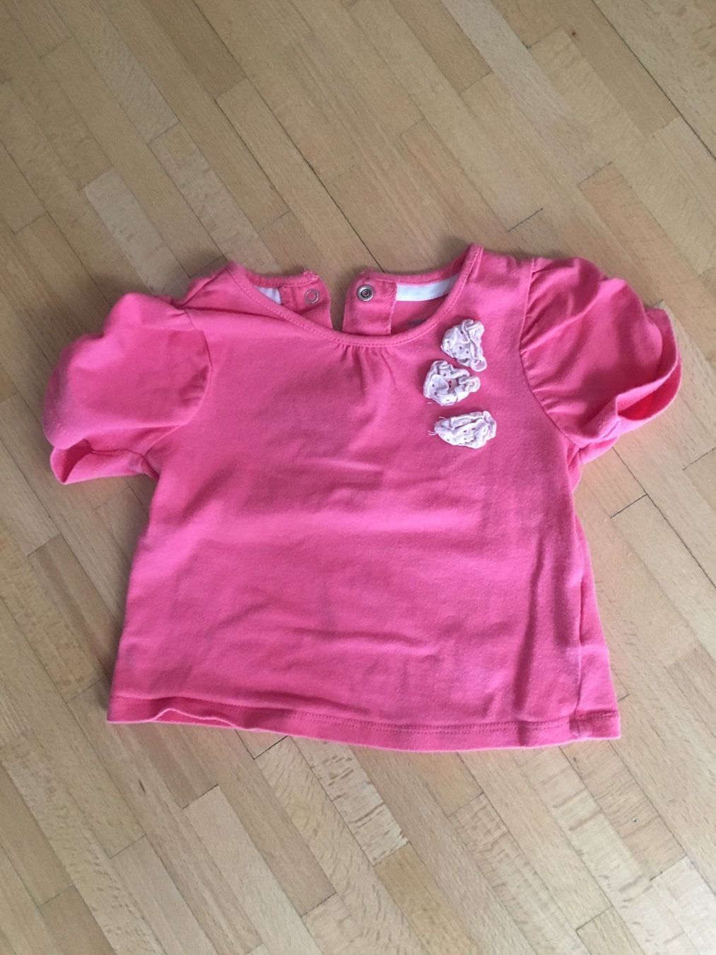 Camicette, T-shirt & Top: T-Shirt Vertbaudet Gr. 9 Monate 71cm – Usato da Dinhard venduto da PS83