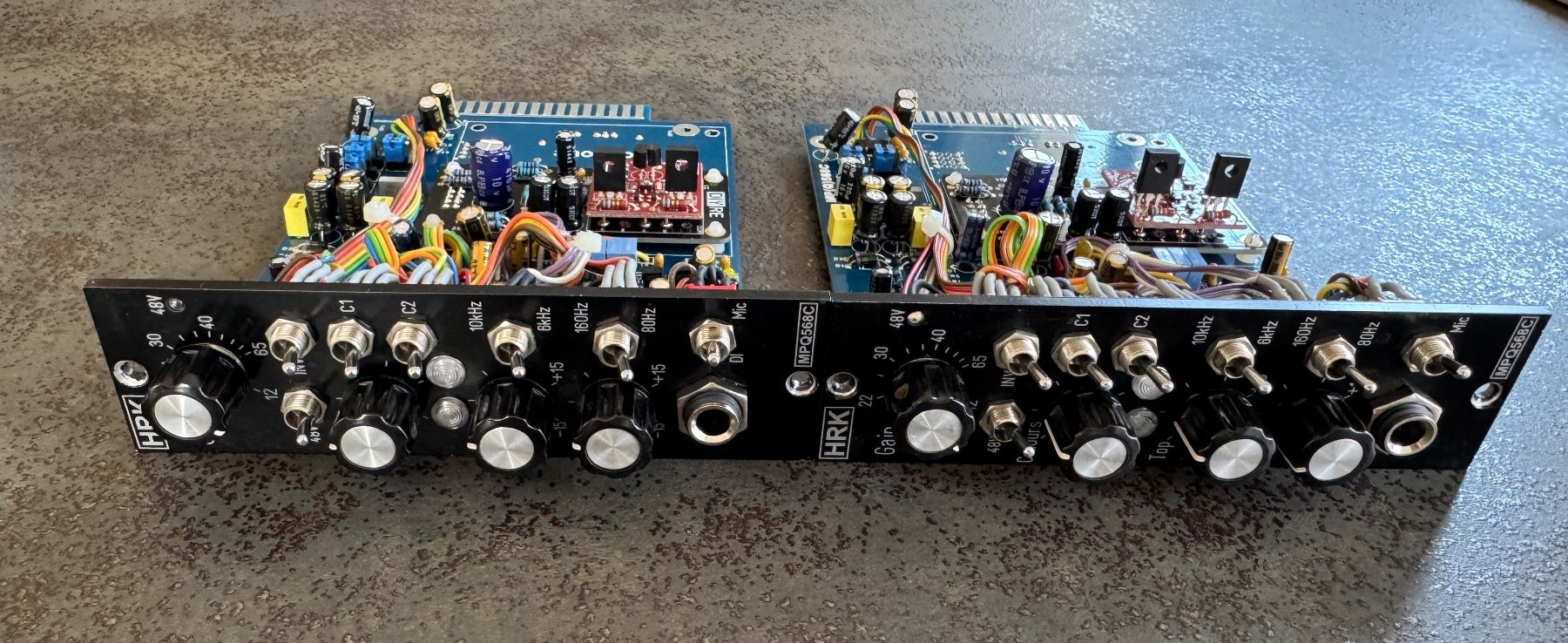 Strumenti musicali: Bart HRK MPQ568C Mic Pre Series 500 mit DIYRE Colour Module – Usato da Freienstein venduto da Huusi_33