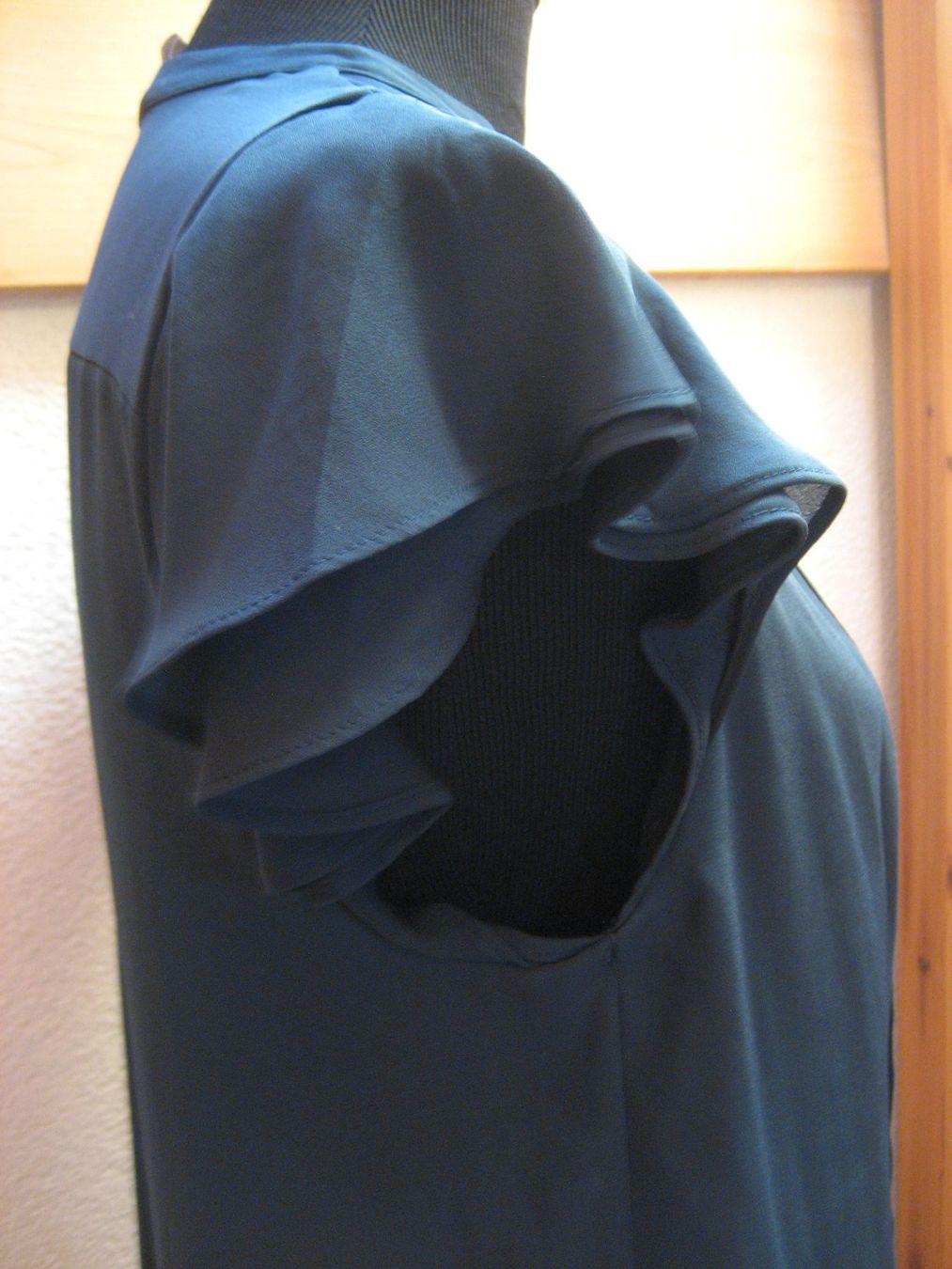 H&M Chemisiers: Blouse H&M taille 42 – Neuf (Voir description) à Delémont par marryb 2