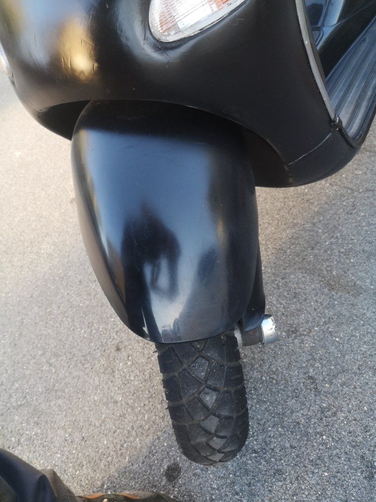Scooters: Piaggio Vespa ET4 125 – Défectueux à Horw par Caverogmbh 4