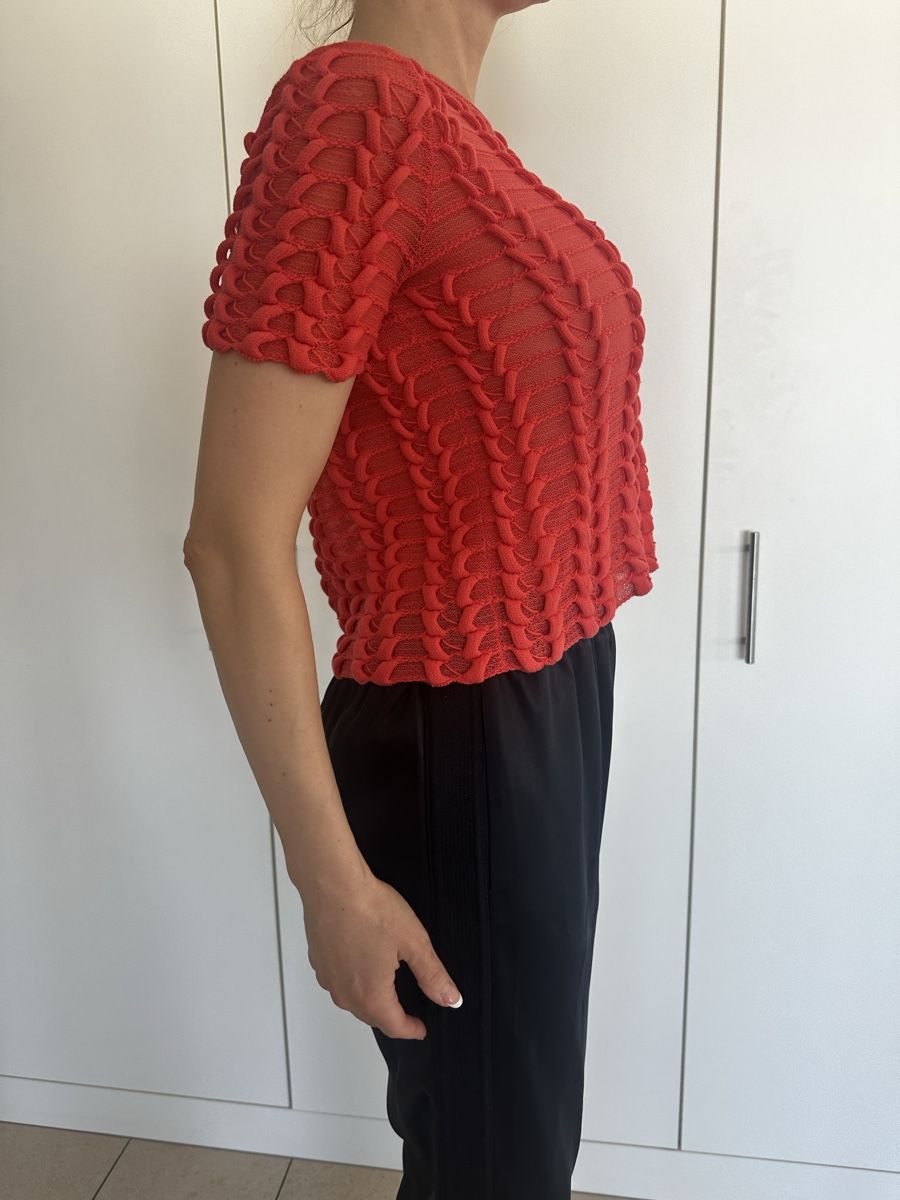 Armani Top: Giorgio Armani Top – Usato da Bäch SZ venduto da ruslena29 9