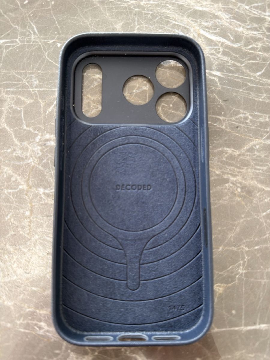 Apple Covers & Schutzfolien: DECODED Hülle iPhone 17 Pro blau wie neu – Gebraucht aus Chur von kri_b5xv 1