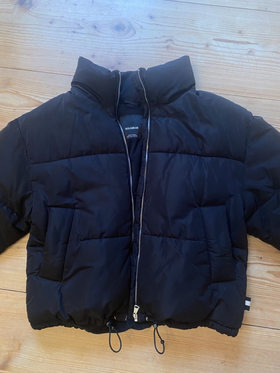 Pull&Bear Giacche: Schwarze Jacke von Pull&Bear, Grösse L – Usato da Holderbank SO venduto da amiragerber