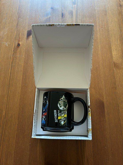 Tasses: HARRY POTTER Mug "Houses" – Neuf avec emballage d'origine à Zürich par AustinSxsw 2