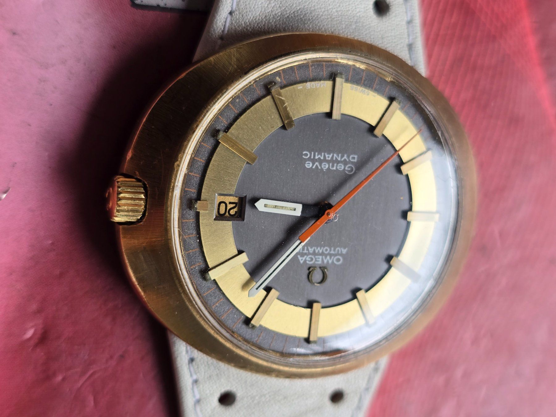 Omega Orologi: 52 Omega Geneve Dynamic  Automat Date Bulleye – Usato da Muri AG venduto da Corredor 2
