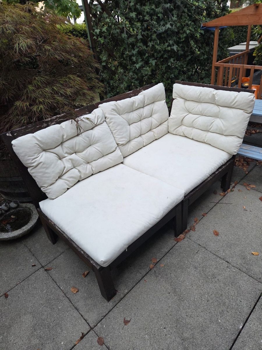 Ikea Divani: Gartenlounge mit Sitzkissen – Usato da Winterthur venduto da Adriianson