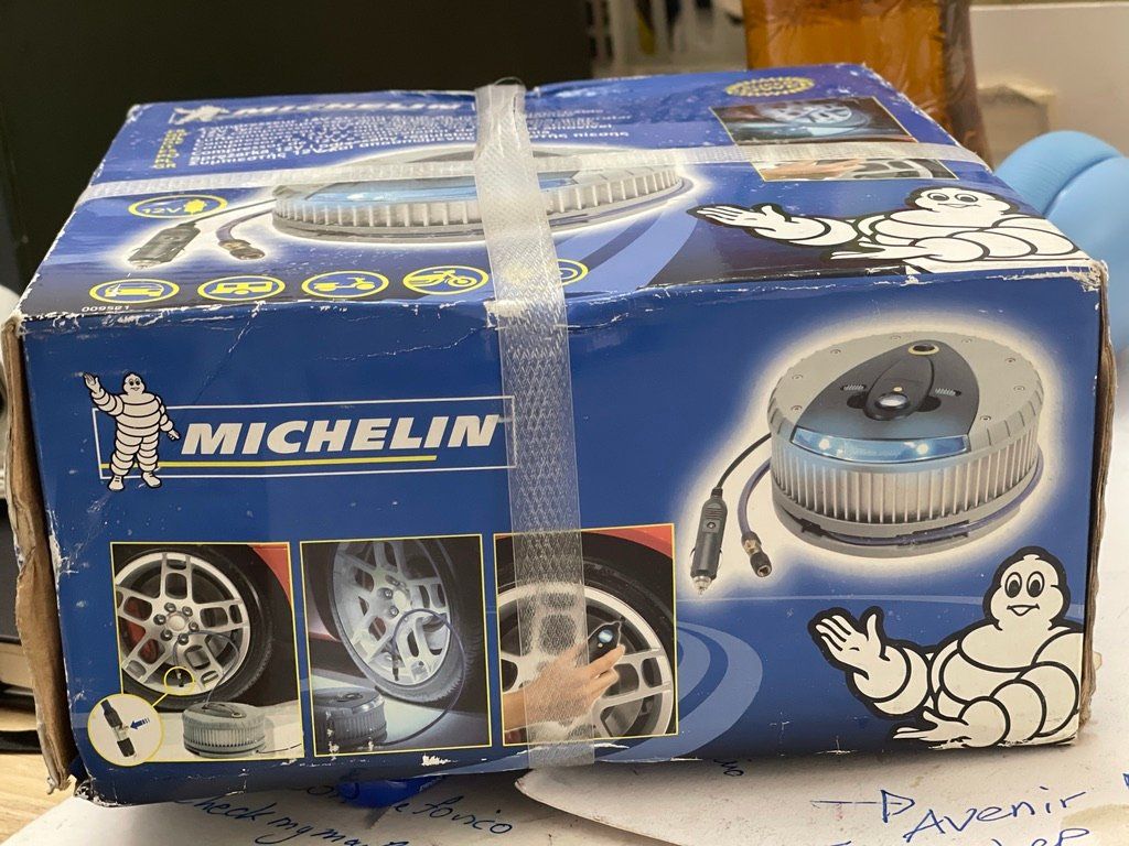 Michelin Kompressoren: Michelin Luftkompressor mit RTeifendruckprüfer – Neu und originalverpackt aus Zürich von waldmaedchen