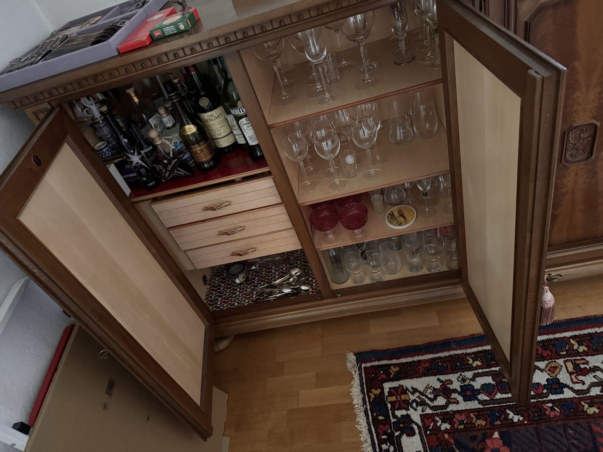 Credenze: Antikes Sideboard guter Zustand – Usato da Zürich venduto da Goliat21 1