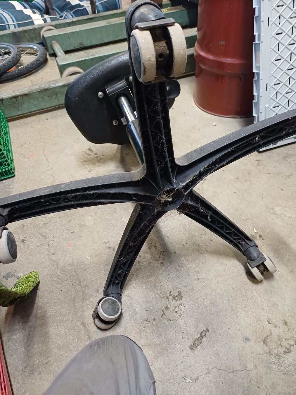 Sedie: Verstellbarer Werkstatthocker / Drehstuhl – Usato da Wangenried venduto da Recycler94 3
