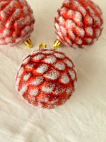 3 rote Weihnachtskugeln, Zapfen, 7cm, neuwertig!