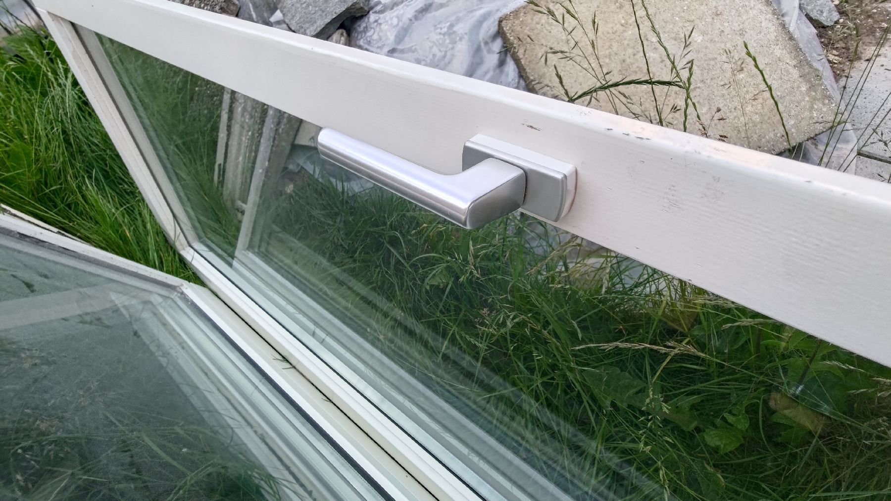Finestre: Holzfenster-Tür weiss, gebraucht – Usato da Solothurn venduto da eggirei 1