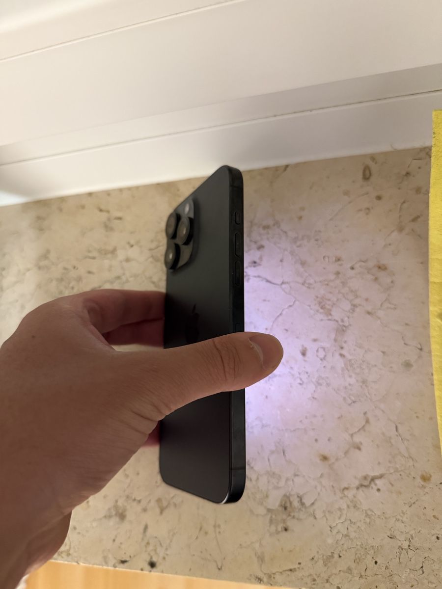 Apple Handys / Smartphones: iPhone 15 Pro Max - Top Zustand! – Neu (gemäss Beschreibung) aus Basel von bir_l86h 3