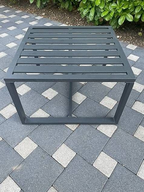 Gonser Tische: Table carrée de jardin basse – Gebraucht aus Bienne von lolbag 2
