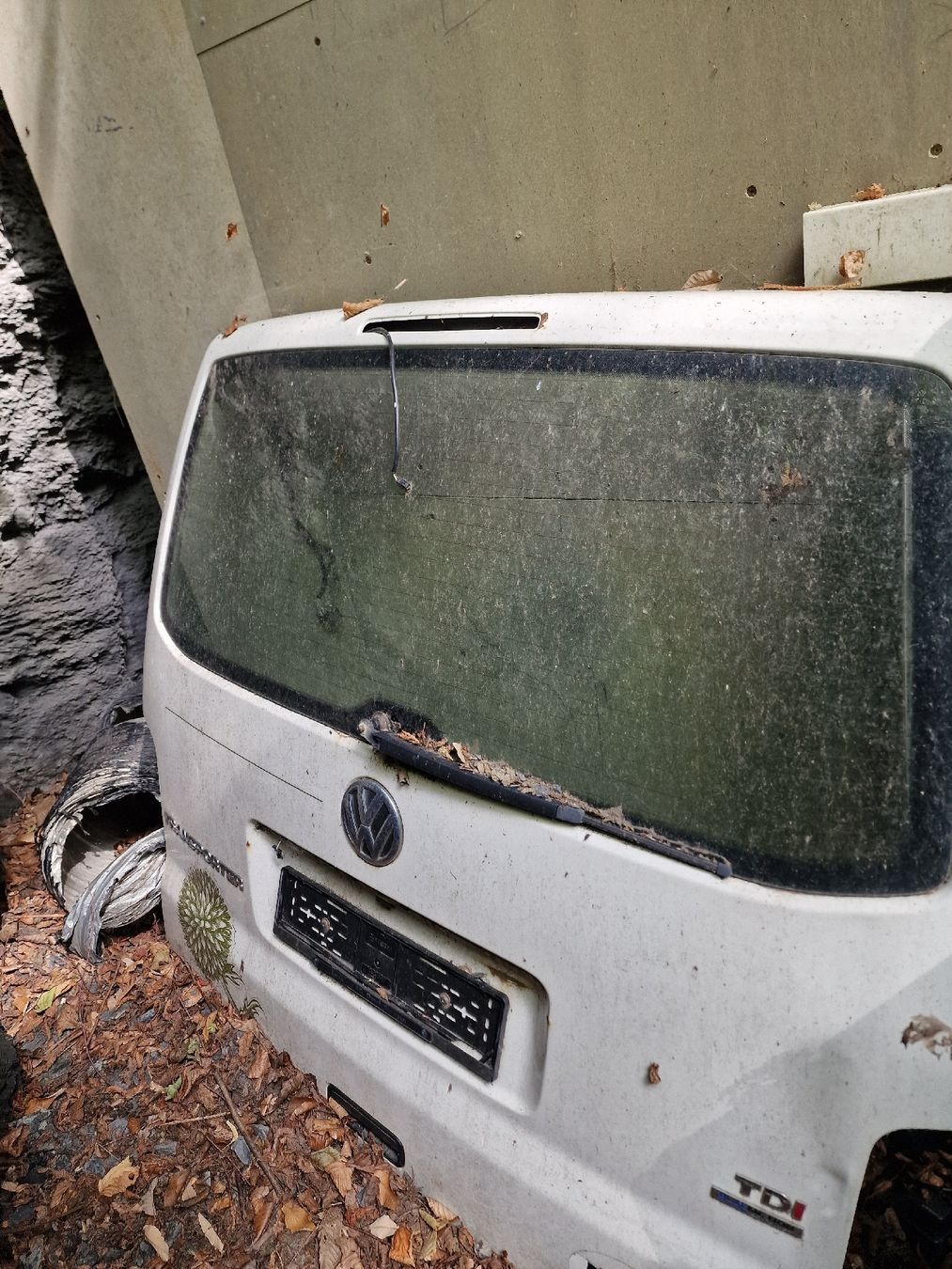 Toutes les pièces auto: Heckklappe zu VW T5 2011 – D'occasion à Mols par L.M.123 1