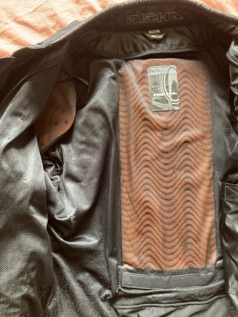 Lotti di vestiti: Motorradkombi Textil Richa – Usato da Bern venduto da der_cenzo 2