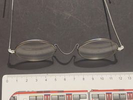 Brille Vintage, im Stile John Lennon