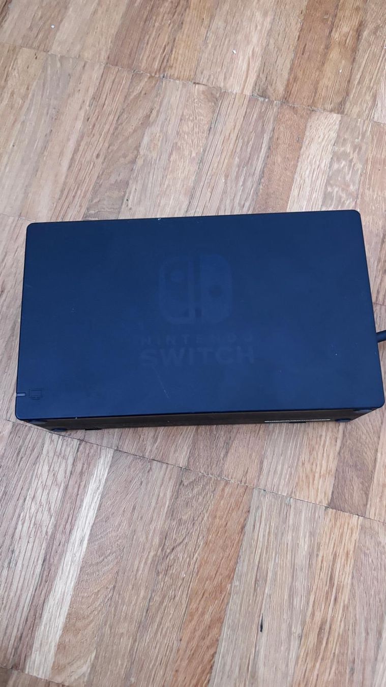 Nintendo Konsolen: Nintendo Switch mit Zubehör – Gebraucht aus Zürich von danuzzo 7