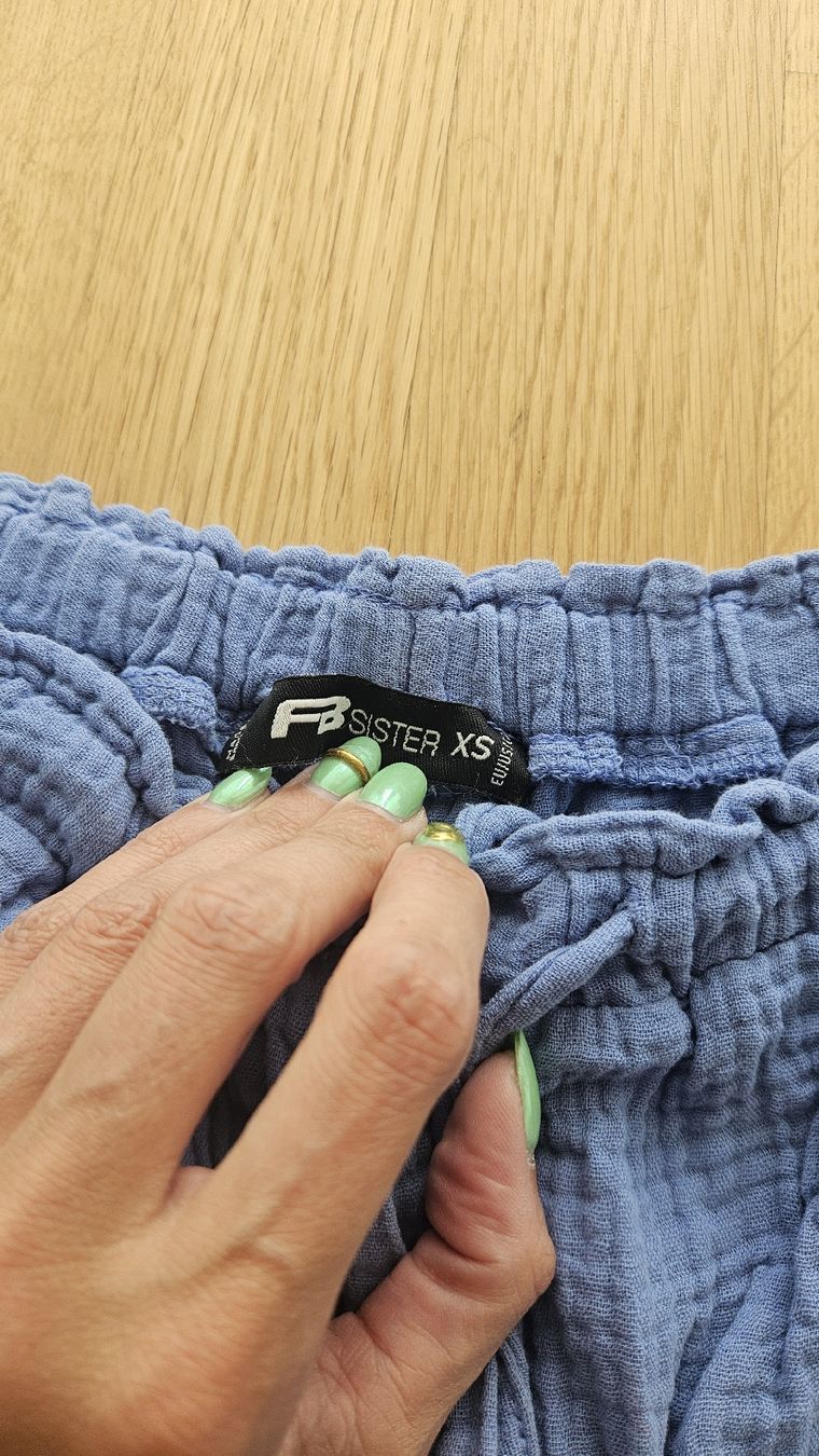Pantaloni: short gaz de coton bleu XS – Nuovo (secondo la descrizione) da Sion venduto da tiff_1992 1