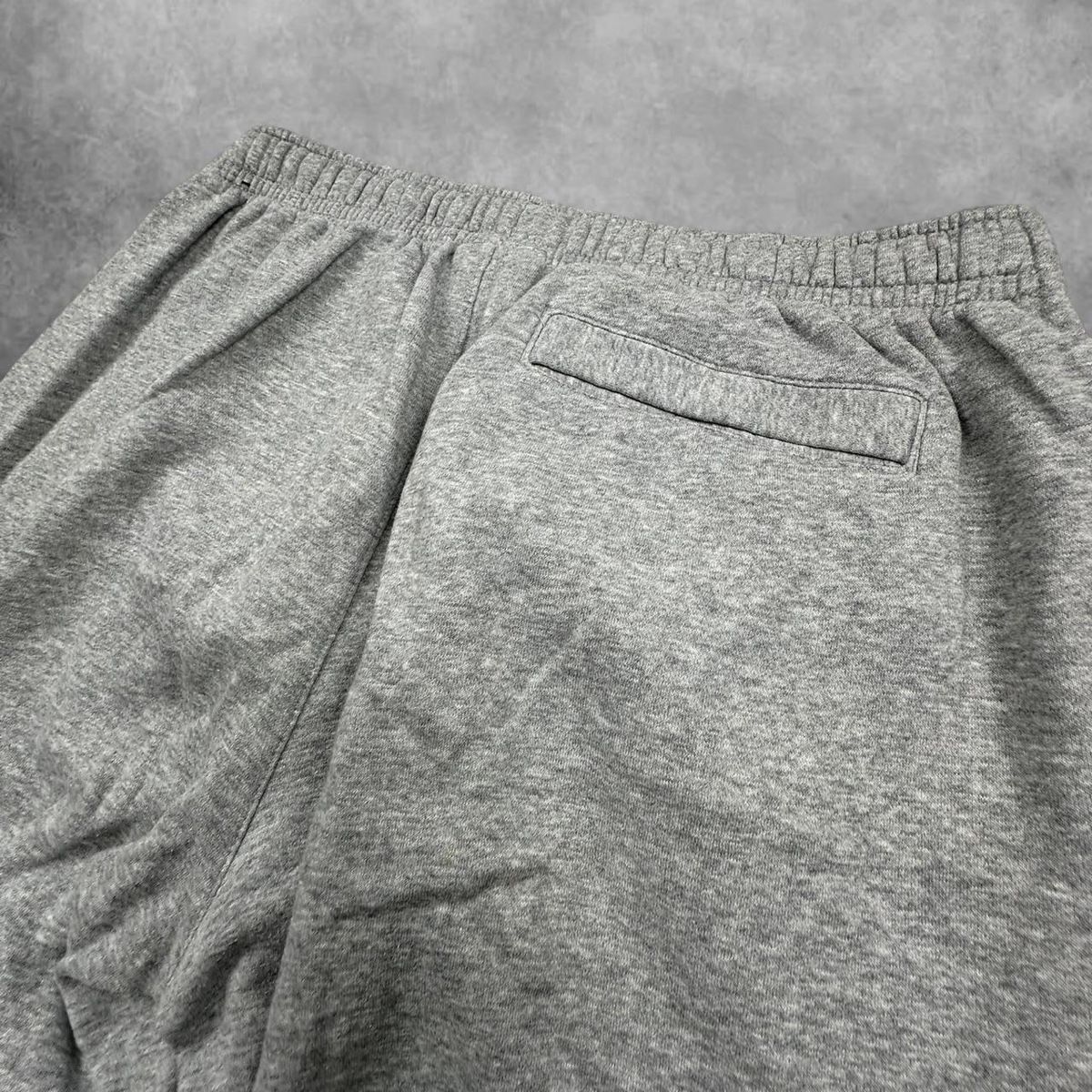 Nike Pantaloni: Nike grey sweatpants – Usato da Erlinsbach SO venduto da TogaResell 3