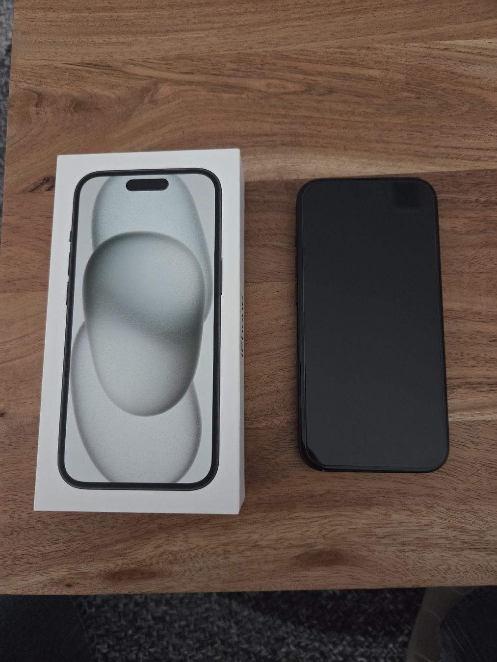Apple Telefoni cellulari / Smartphones: iPhone 15 128GB 88% Akku schwarz – Nuovo (secondo la descrizione) da St. Gallen venduto da nico.schmid95